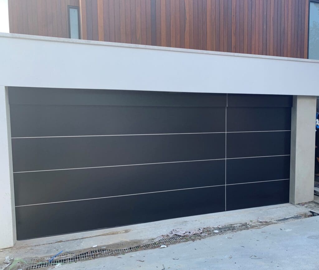 Danmar Alipanel in flat black panels with pearl white shadow lines Gliderol - Gliderol